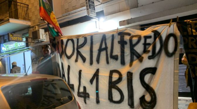 Bari, Italy: solidarity gathering at the prison