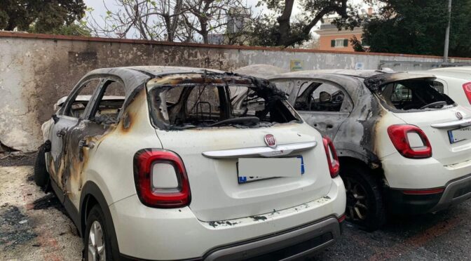 Genoa, Italy: Claim for the incendiary attack on some vehicles of Iren in solidarity with anarchist prisoners (31 March 2023)