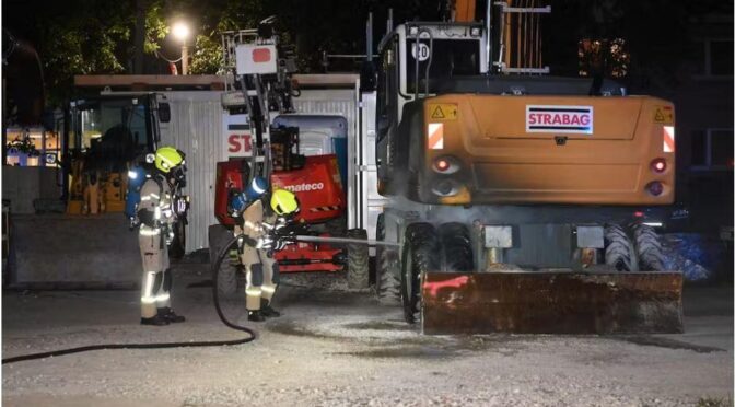 Berlin (Germany): two excavators set on fire at a Strabag construction site