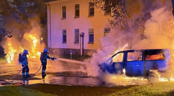 Kassel (Germany): Fire at army vehicle depot